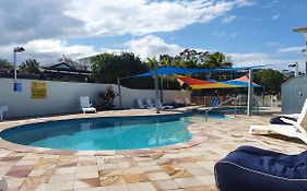 Alex Beach Cabins And Tourist Park